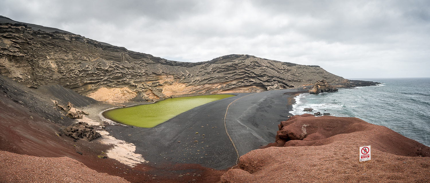 Playa de los Ciclos et son lac vert