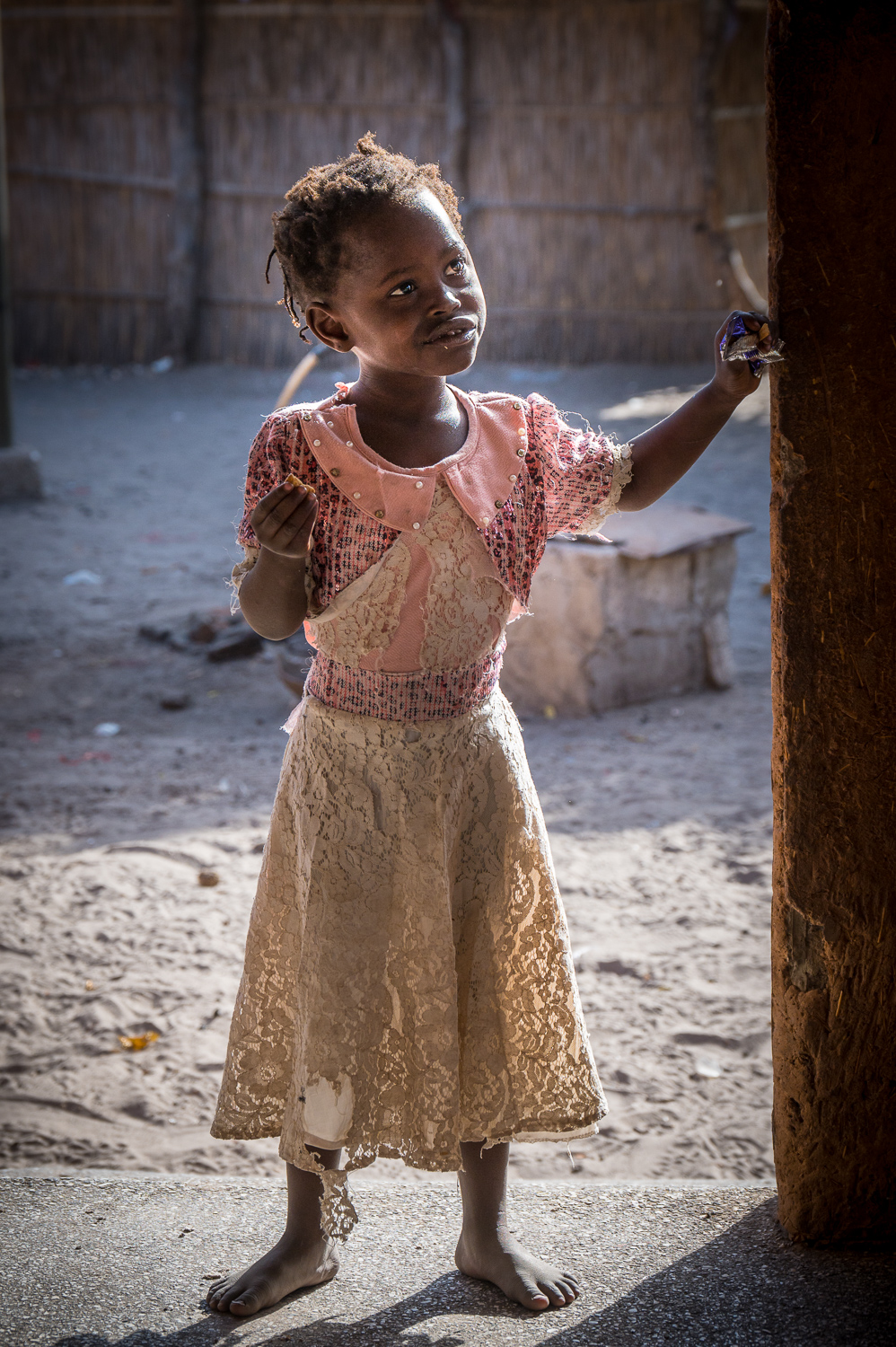 Enfant dans le village de Sipo